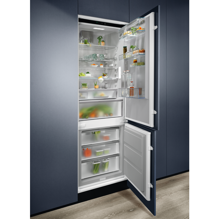 Electrolux - Refrigeratore/congelatore da incasso - IK3800BNR