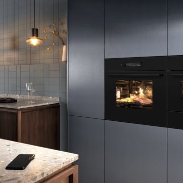 Forno Electrolux Nero Opaco in una cucina elegante